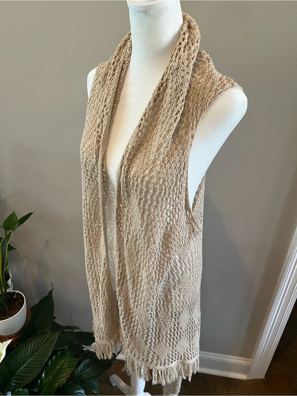 Open-Knit Fringe Crochet Vest in Beige women Large boutique